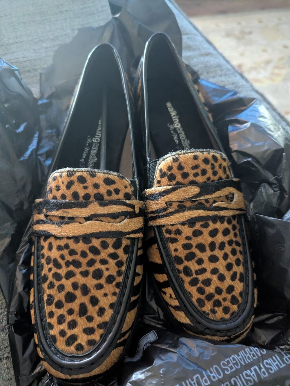 Walking Cradles Women’s Animal Print Loafers Black Tiger Leopard Slipon, 9.5M